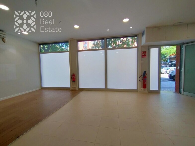 Retail in Barcelona, Barcelona for lease - Interior Photo - Image 2 of 9