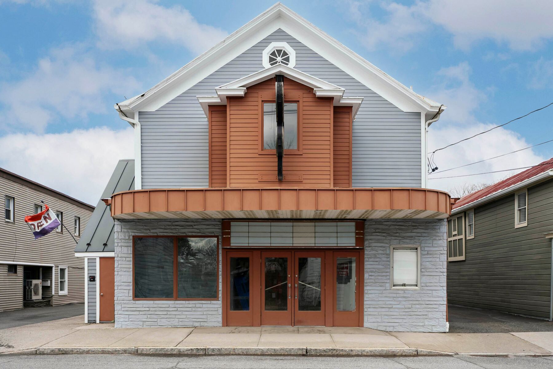 23 E Market St, Red Hook, NY à vendre Photo du bâtiment- Image 1 de 1