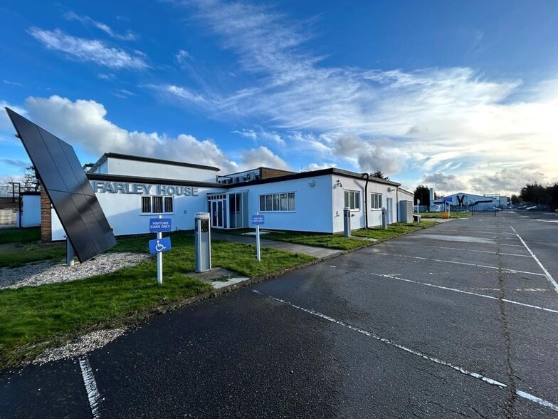 22-42 Freshwater Rd, Dagenham for sale - Building Photo - Image 2 of 8