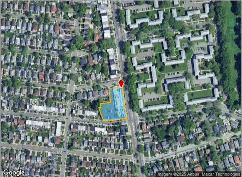 2136-64 Utopia Pky, Whitestone, NY for lease - Building Photo - Image 2 of 3