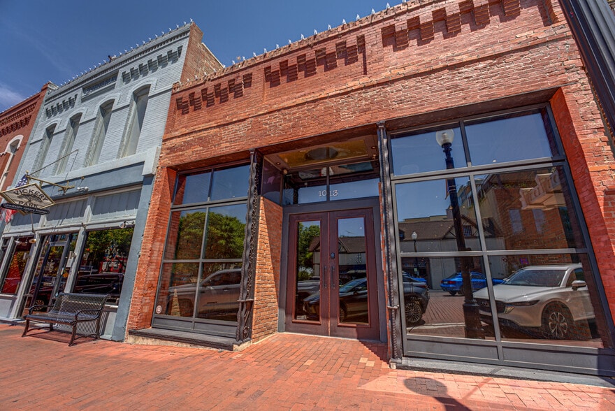 1013 E 15th St, Plano, TX for sale - Building Photo - Image 1 of 45
