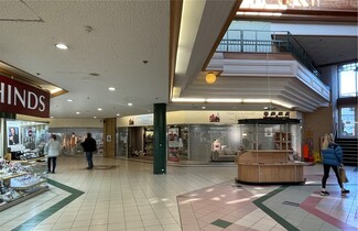 Plus de détails pour 39 Green Lanes Shopping Centre, Barnstaple - Vente au détail à louer