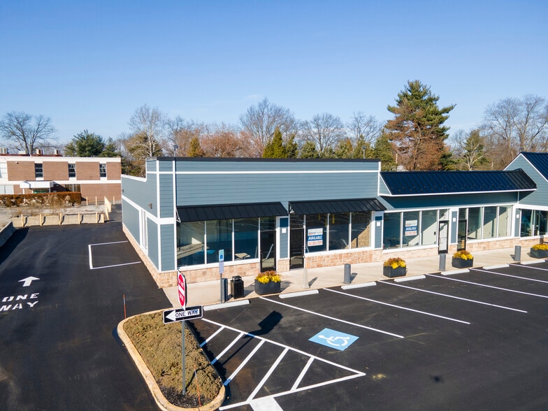 853-881 W Butler Pike, Ambler, PA for lease - Building Photo - Image 3 of 12