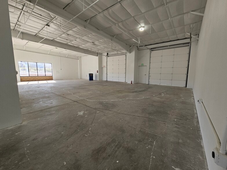 2921 Friendly Pl, Bullhead City, AZ à louer - Photo du bâtiment - Image 2 de 10