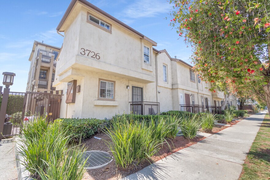 3710-3750 E Fountain St, Long Beach, CA à vendre - Photo du bâtiment - Image 3 de 12