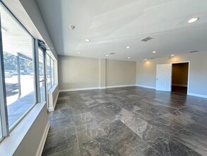 1116 Montgomery Cross Rd, Savannah, GA for lease Interior Photo- Image 1 of 8