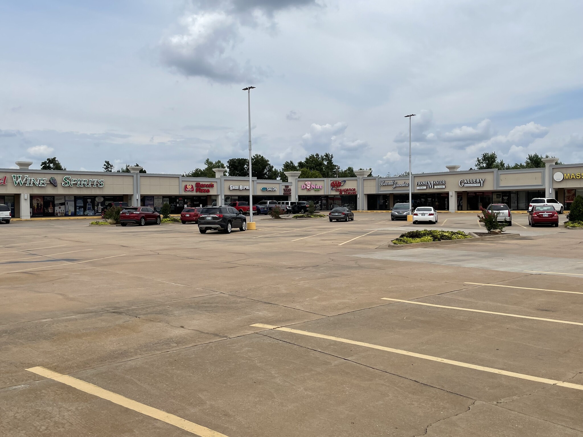 3200 S Boulevard St, Edmond, OK for lease Building Photo- Image 1 of 7