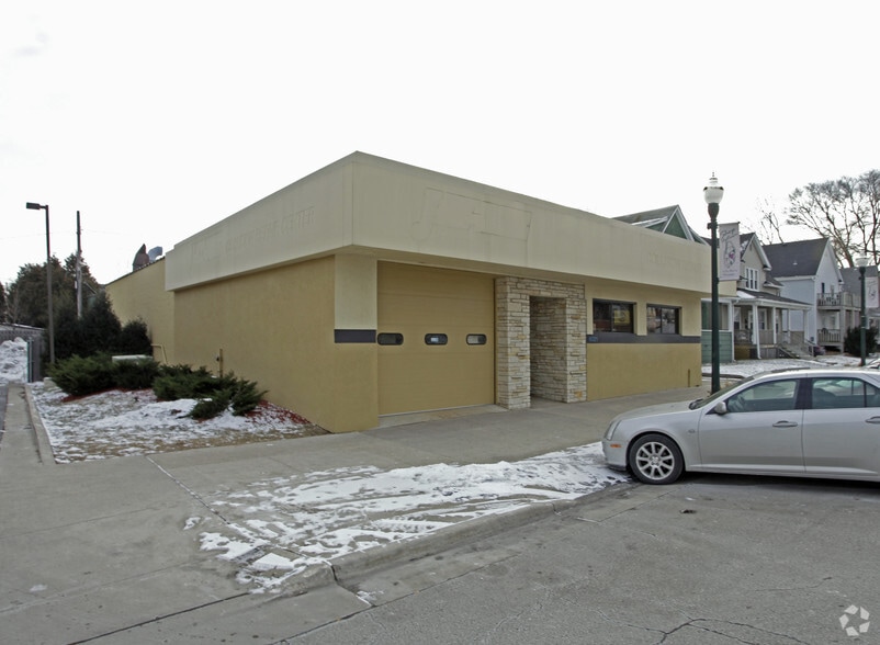 6017-6021 22nd Ave, Kenosha, WI à vendre - Photo du bâtiment - Image 3 de 3