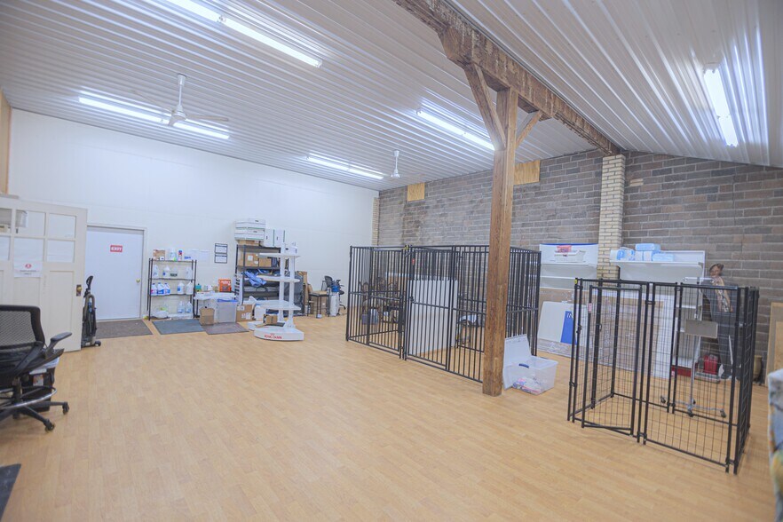105 Ash Ave NE, Wadena, MN à vendre - Photo intérieure - Image 3 de 25