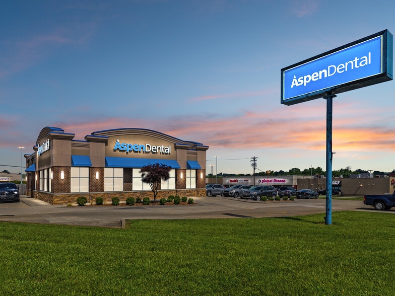2911 S Highway 27, Somerset, KY for sale - Building Photo - Image 1 of 7