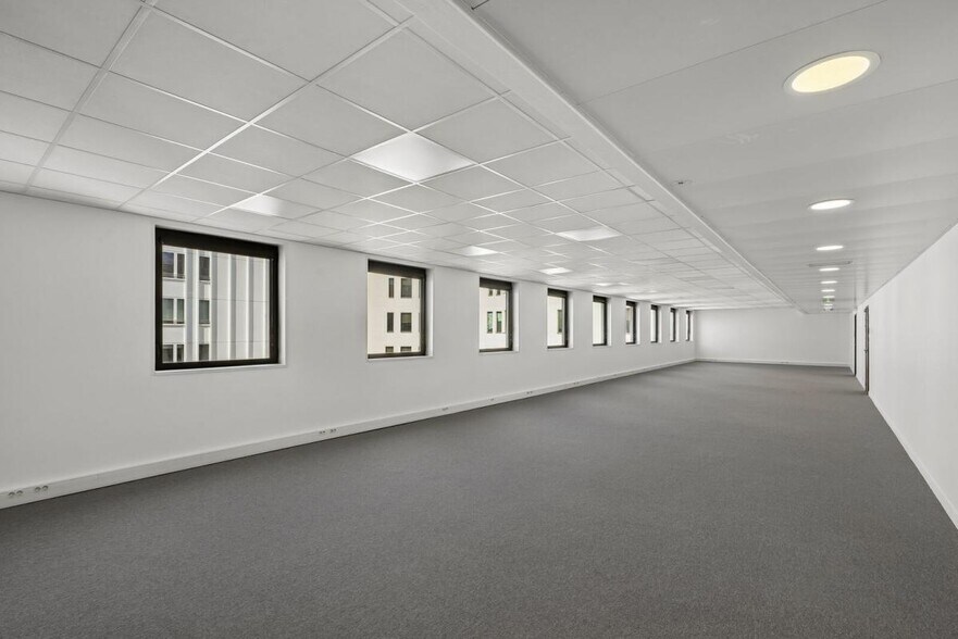 21 Rue Des Trois Fontanot, Nanterre à louer - Photo intérieure - Image 2 de 14