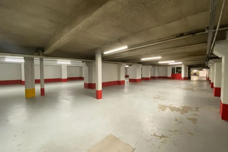 Flex dans Paris à louer - Photo du bâtiment - Image 3 de 6