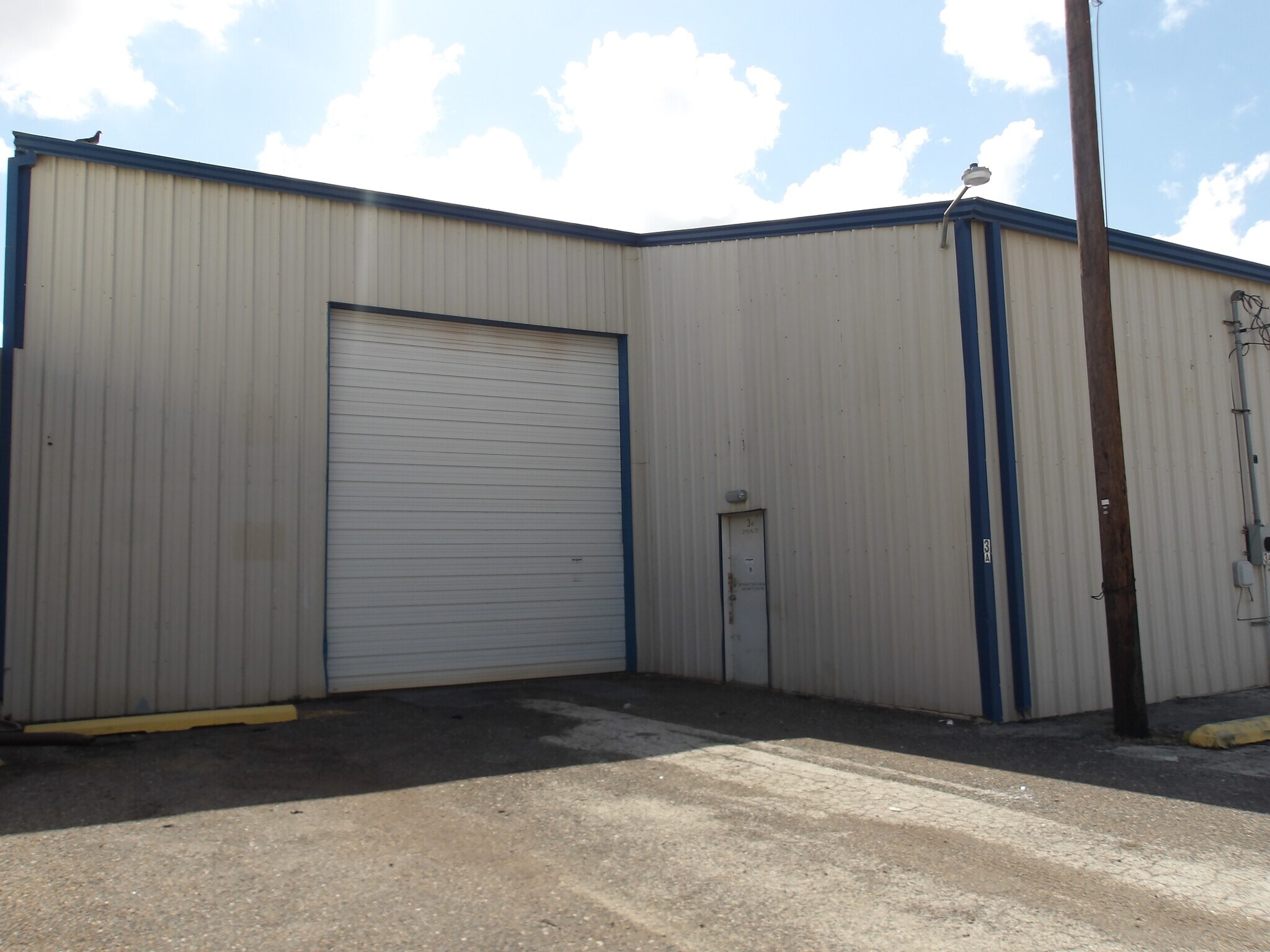 2115 N 77 Sunshine Strip, Harlingen, TX for lease Building Photo- Image 1 of 17