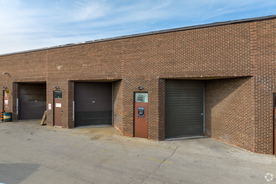 2600 John St, Markham, ON for sale - Building Photo - Image 3 of 5