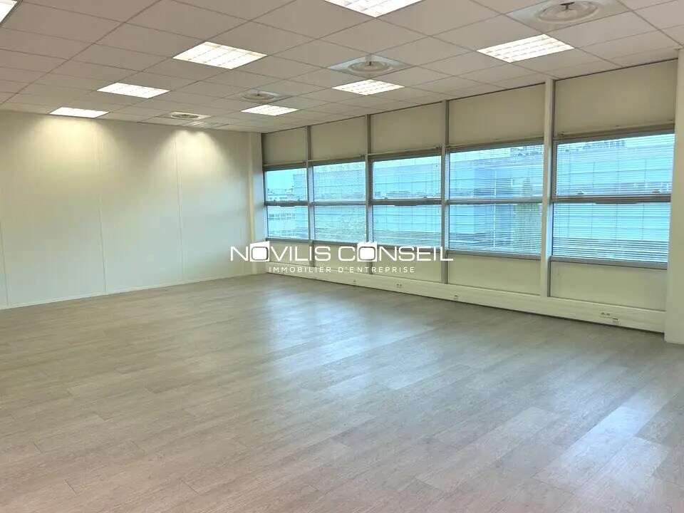 Office in Toulouse for lease Interior Photo- Image 1 of 7
