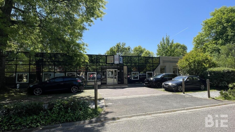 Bureau dans Pessac à louer - Photo du bâtiment - Image 2 de 10