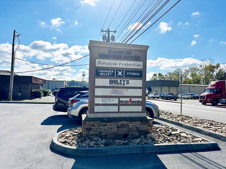 3212 Hanover Rd, Johnson City, TN for lease - Building Photo - Image 2 of 3