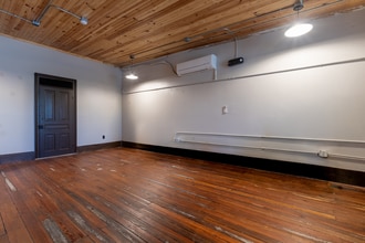 221 Main St, Fort Mill, SC for lease Interior Photo- Image 1 of 4