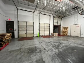 909 E Orchard St, Mundelein, IL for lease Building Photo- Image 2 of 10