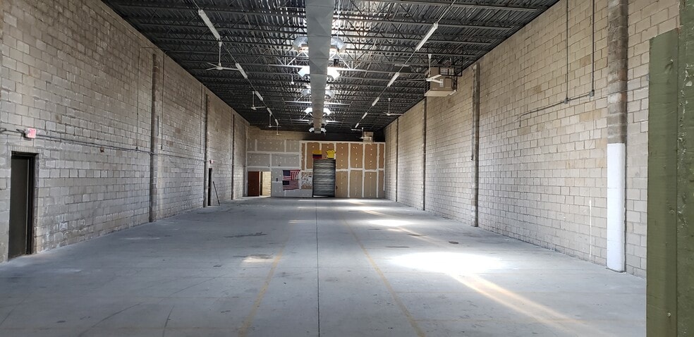 134 N 10th St, Kenilworth, NJ for lease - Interior Photo - Image 3 of 7