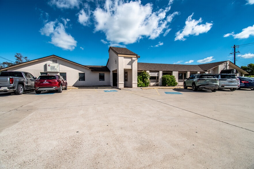 4825 Everhart, Corpus Christi, TX for lease - Building Photo - Image 2 of 8