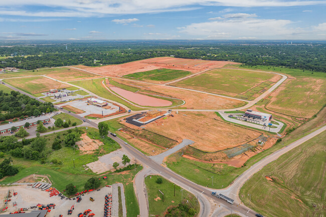 Plus de détails pour I-35 & Waterloo Rd, Edmond, OK - Terrain à louer