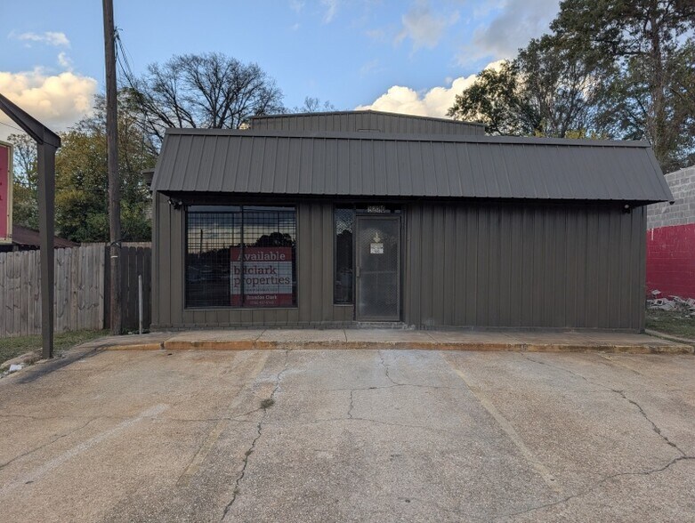 1220 Hargrove Rd, Tuscaloosa, AL à louer - Photo du bâtiment - Image 2 de 16