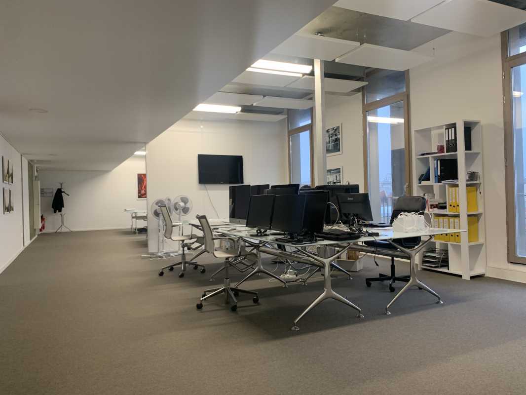 Office in Bordeaux for lease Interior Photo- Image 1 of 17