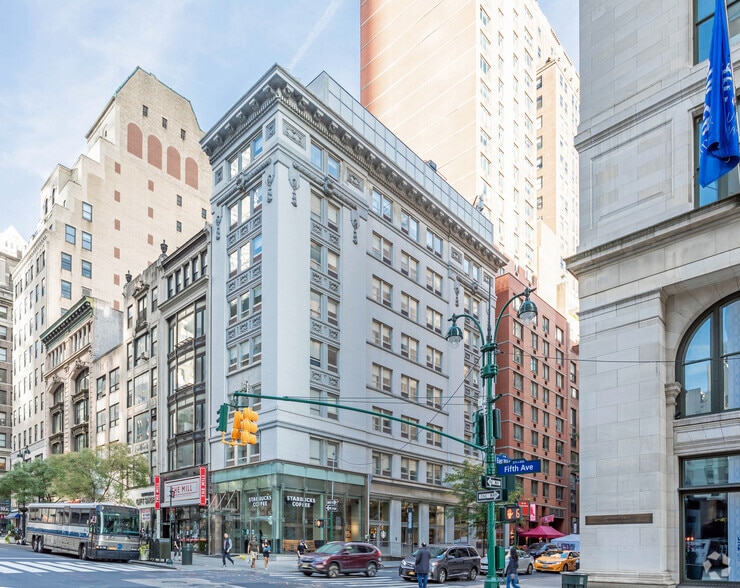 373 5th Ave, New York, NY for lease - Primary Photo - Image 1 of 7