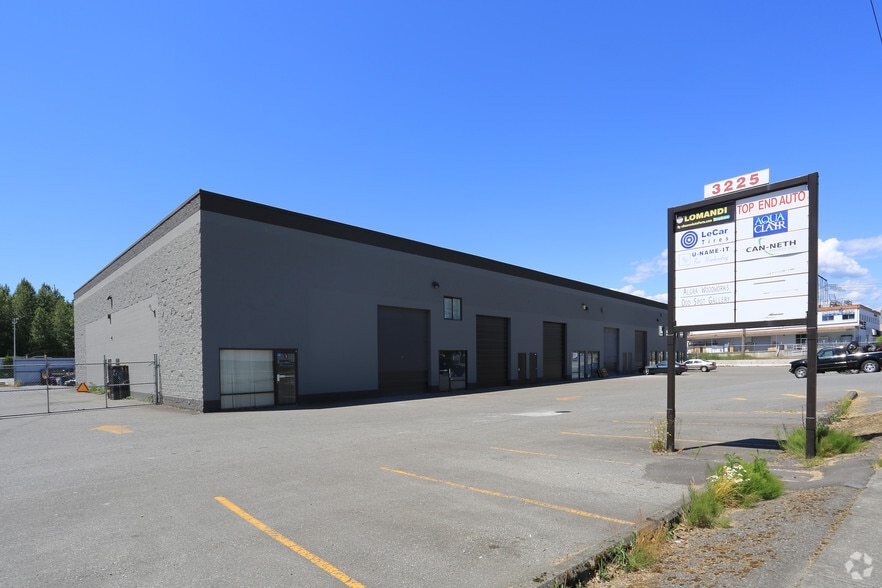 3225 Mccallum Rd, Abbotsford, BC for sale - Primary Photo - Image 1 of 1