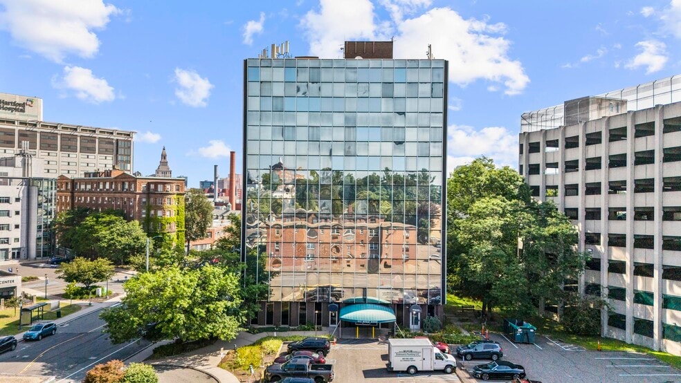 100 Retreat Ave, Hartford, CT for sale - Building Photo - Image 3 of 8