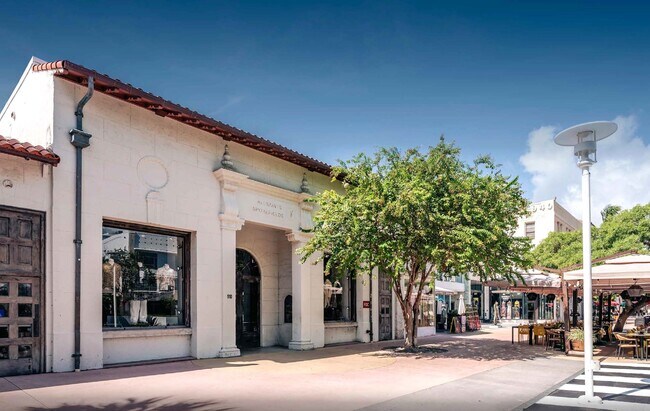 More details for 910 Lincoln Rd, Miami Beach, FL - Retail for Lease