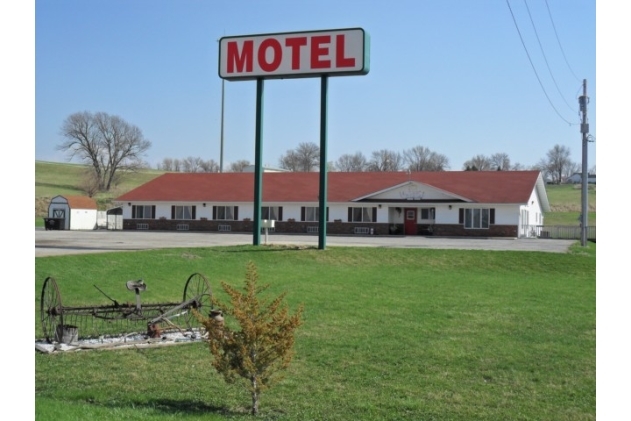 620 Halland Ave, Stanton, IA for sale - Building Photo - Image 1 of 10