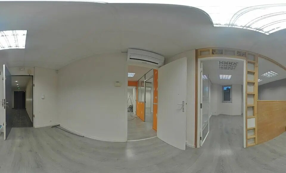 Office in Avignon for lease - Building Photo - Image 3 of 5