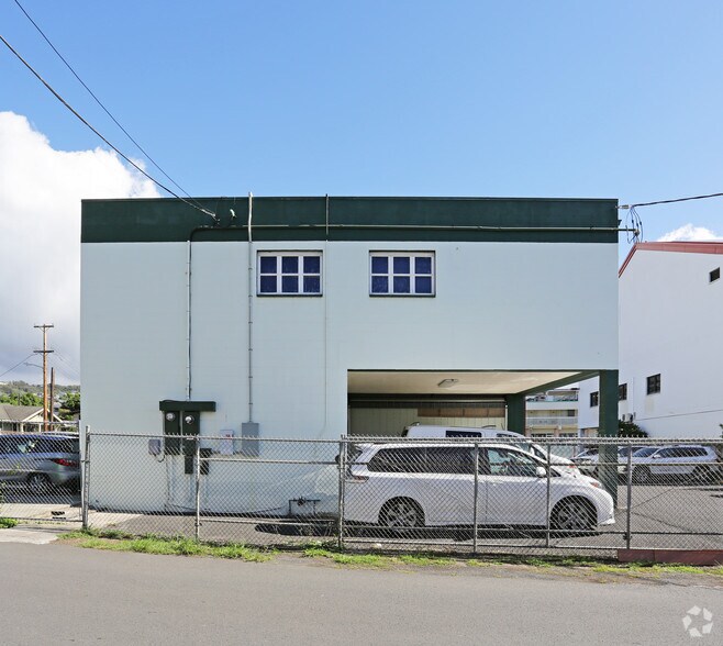 518 Holokahana Ln, Honolulu, HI à louer - Photo du bâtiment - Image 2 de 3