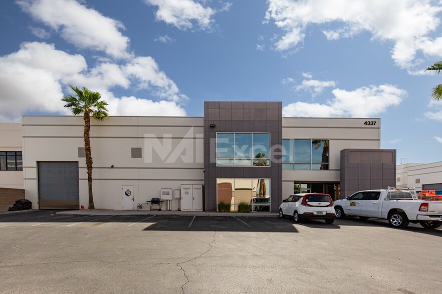 4337 W Sunset Rd, Las Vegas, NV for lease - Building Photo - Image 2 of 15