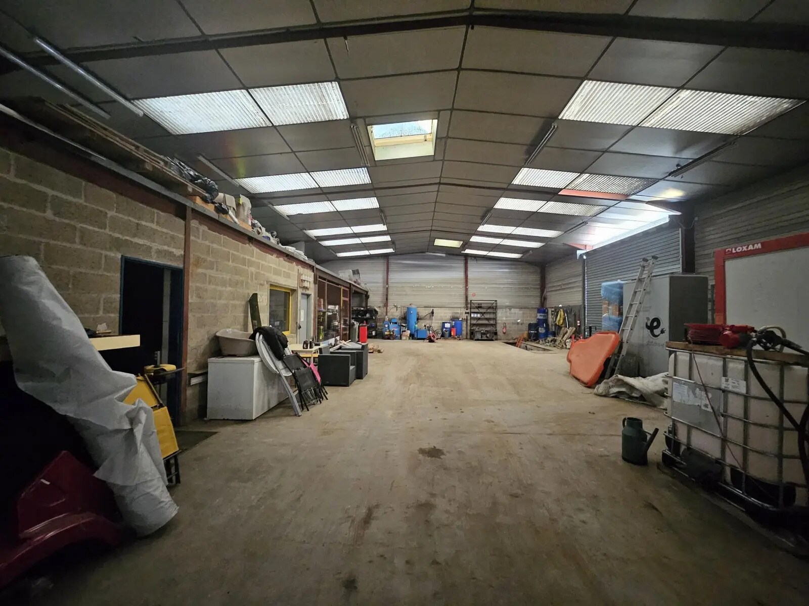 Flex in Poincy for sale Building Photo- Image 1 of 8