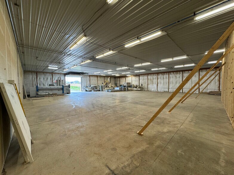 2410 Main St, Huntertown, IN for lease - Building Photo - Image 3 of 7