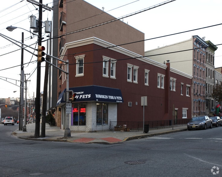 50-56 Monroe St, Hoboken, NJ for lease - Primary Photo - Image 1 of 4