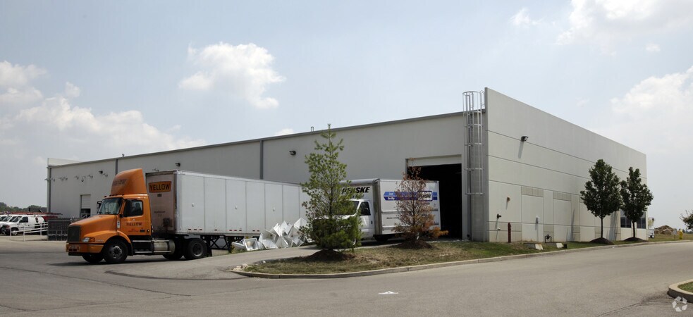 111 Rock Cliff Ct, Saint Louis, MO for sale - Building Photo - Image 3 of 9