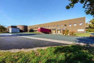 Plus de détails pour Bureau, Local d'activités à louer