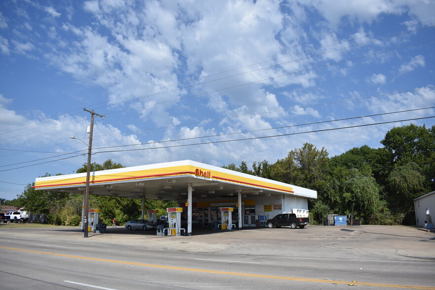 Shell/Valero Portfolio in Texas portfolio of 2 properties for sale on LoopNet.ca - Building Photo - Image 3 of 8