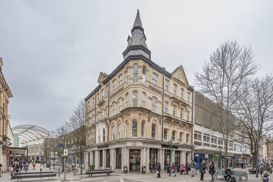 25-26 Commercial St, Newport for sale - Primary Photo - Image 1 of 2