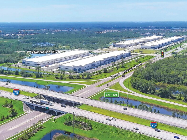 1-75 Toledo Blade Blvd, North Port, FL à louer - Photo du bâtiment - Image 1 de 5