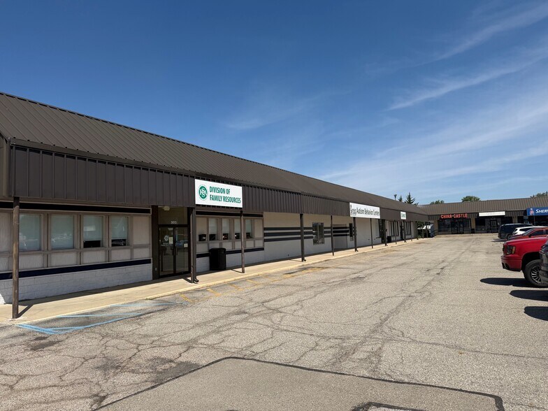3005-3013 S 14th St, New Castle, IN for lease - Building Photo - Image 2 of 4