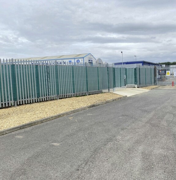 Honey Pot Ln, Colsterworth for lease - Other - Image 2 of 6