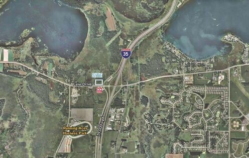 9456 Lake Dr, Columbus, MN à louer - Photo du bâtiment - Image 2 de 3