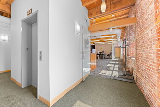 40R Merrimac St, Newburyport, MA à louer Photo intérieure- Image 1 de 15