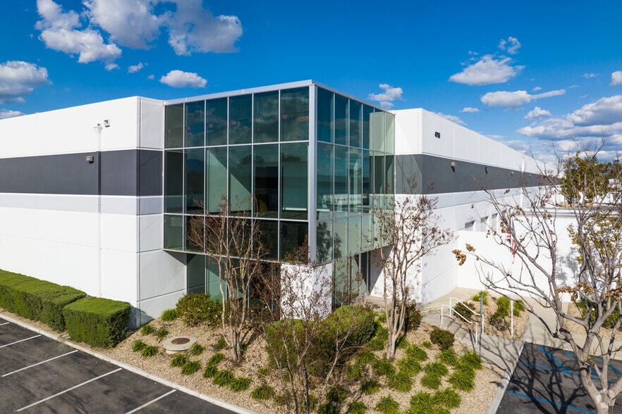 4755 Zinfandel Ct, Ontario, CA for lease - Building Photo - Image 2 of 6