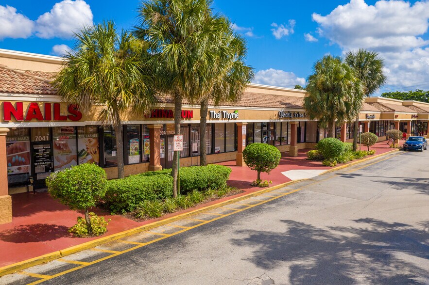 7007-7181 W Broward Blvd, Plantation, FL for lease - Building Photo - Image 2 of 4